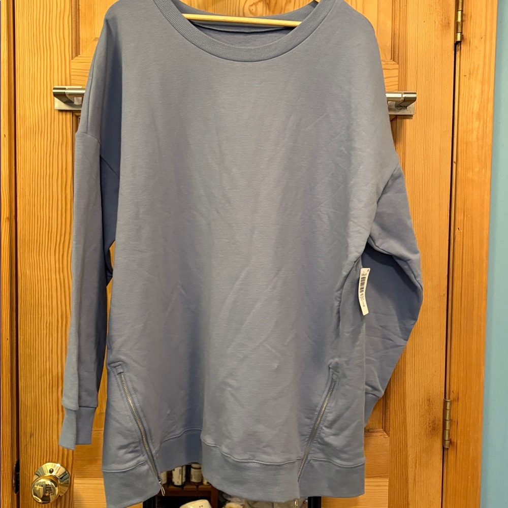 torrid Slate Blue Woman’s Crewneck Sweatshirt with Zipper Accents Sz 2 (2XL)
